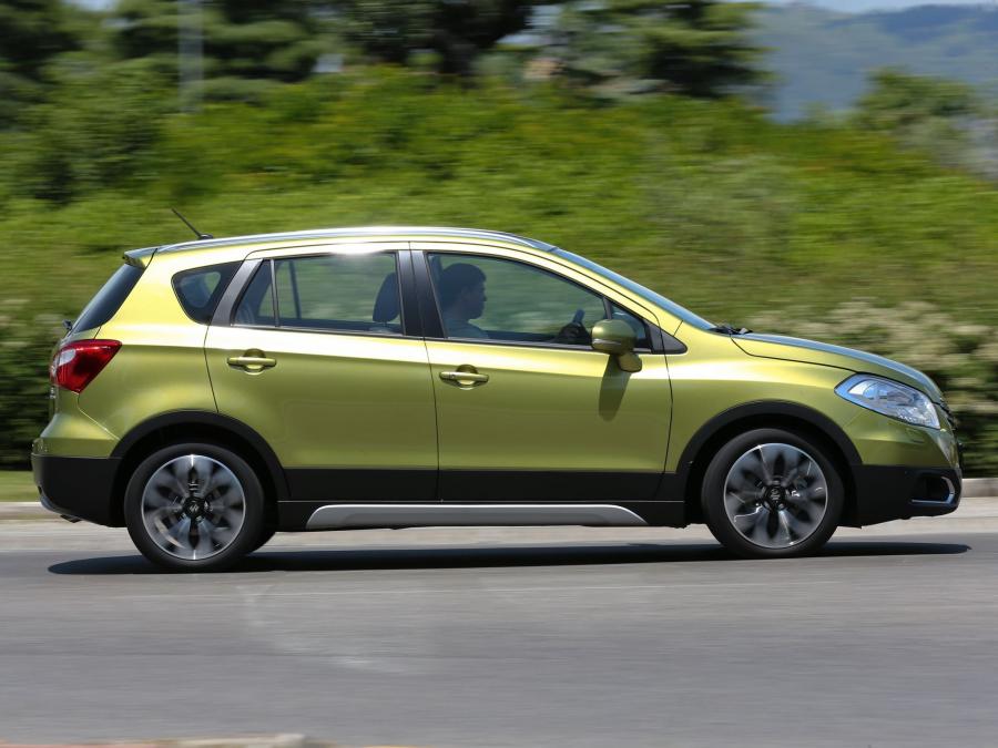  Suzuki SX4 S-Cross 2013 года  (фото 17 из 30)